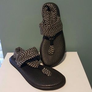 SANUK Yoga Mat Sling Sandal